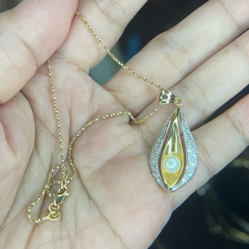 14KT Gold & Pearl Teardrop Pendant Necklace